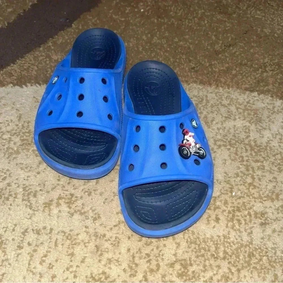 Jr crocs - Picture 2 of 5